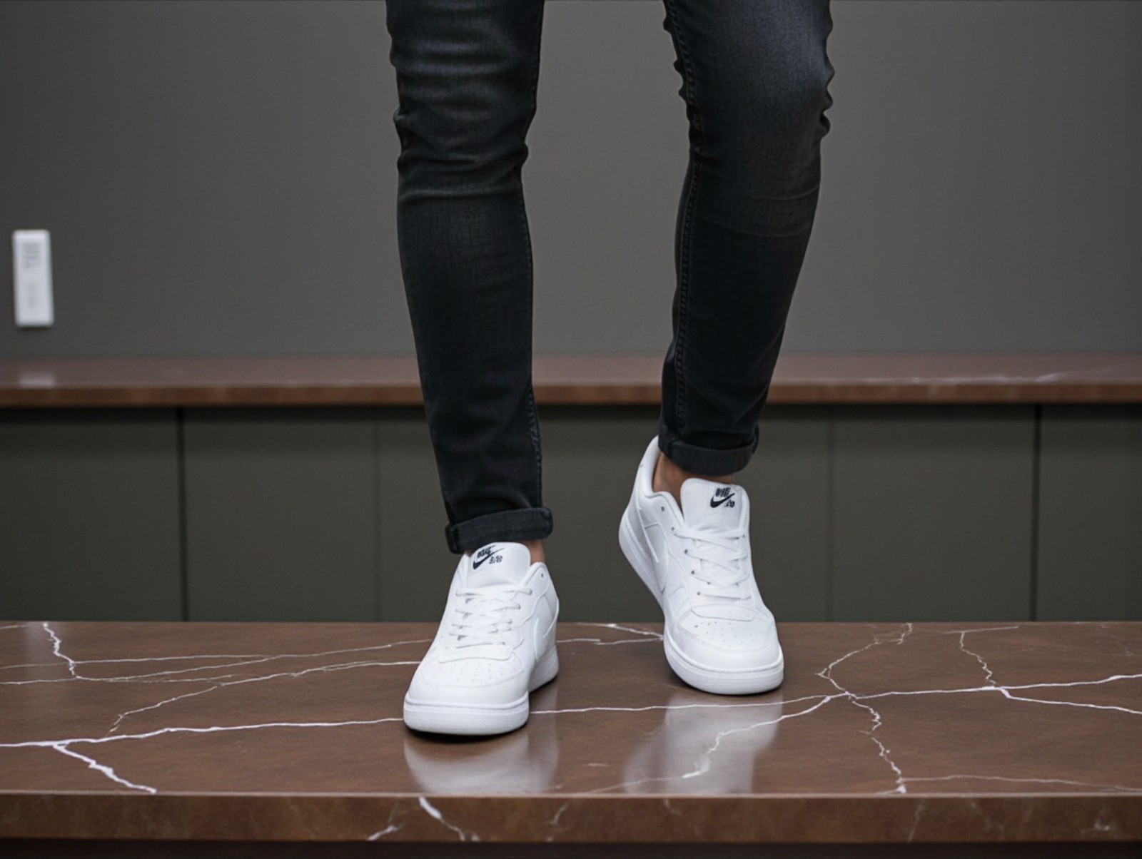 Premium Fashionable Sneaker(ADS-43)_img_3