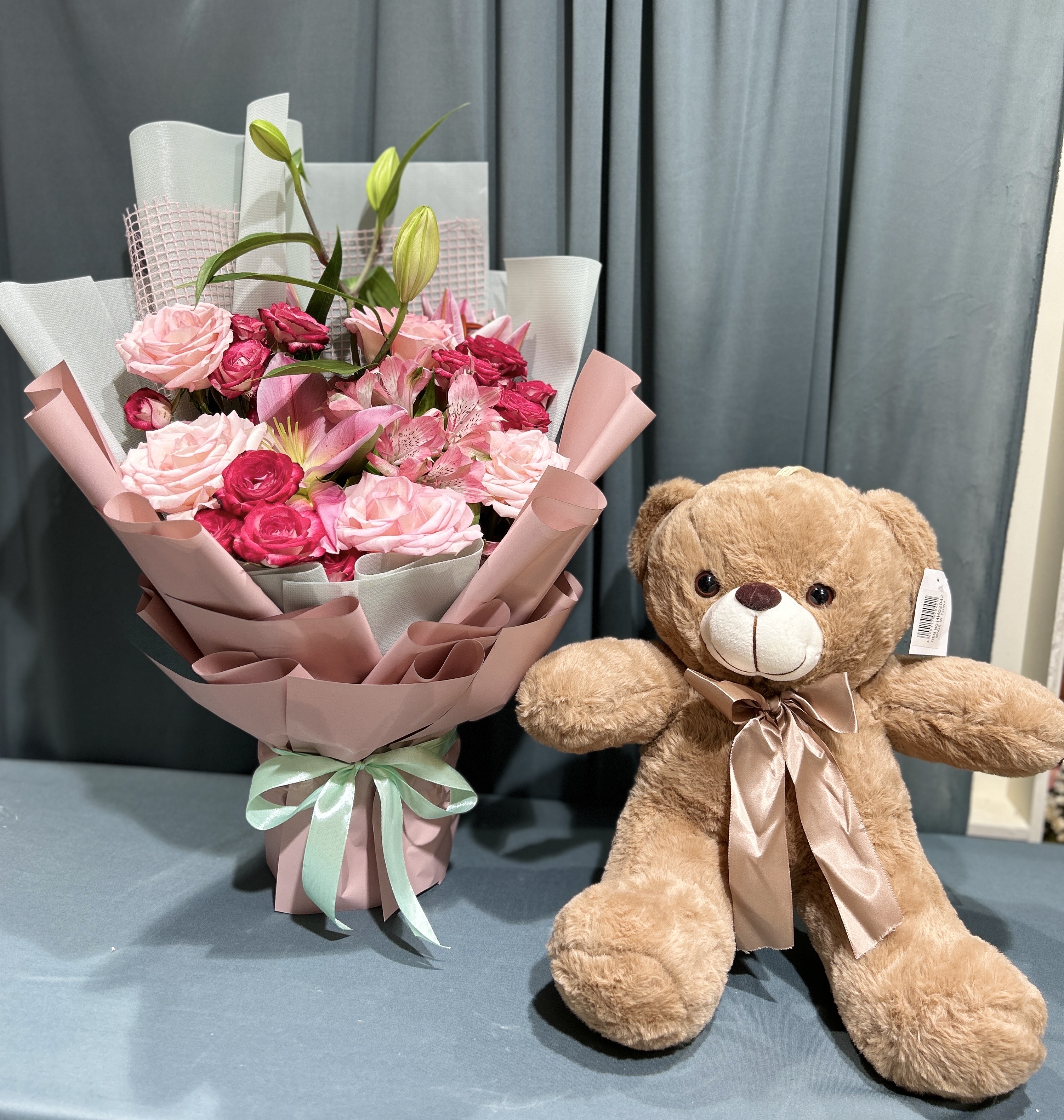 Teddy with stunning bouquet