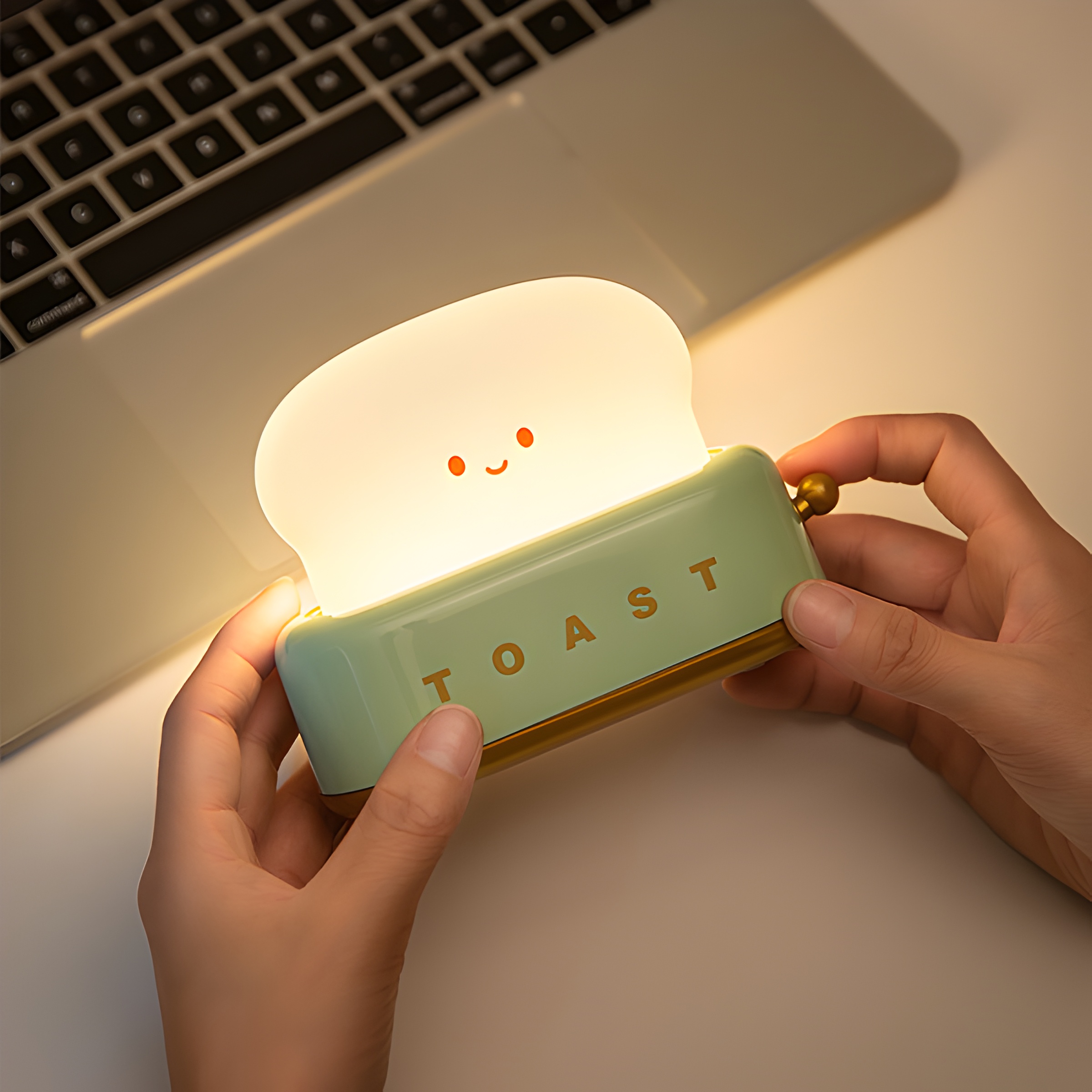 Cute Toast Lamp_img_1