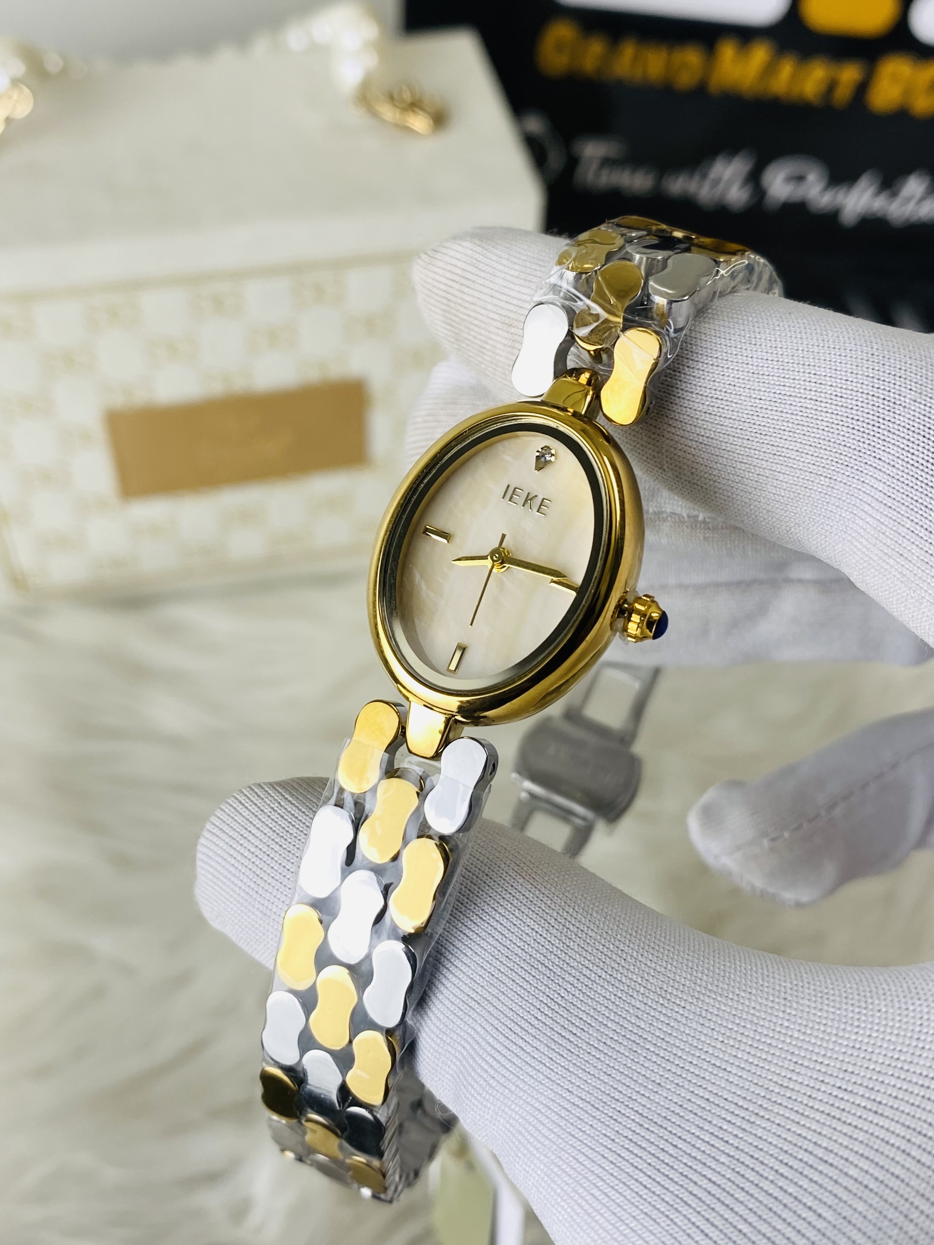 IEKE MARBLE DIAL LOOK