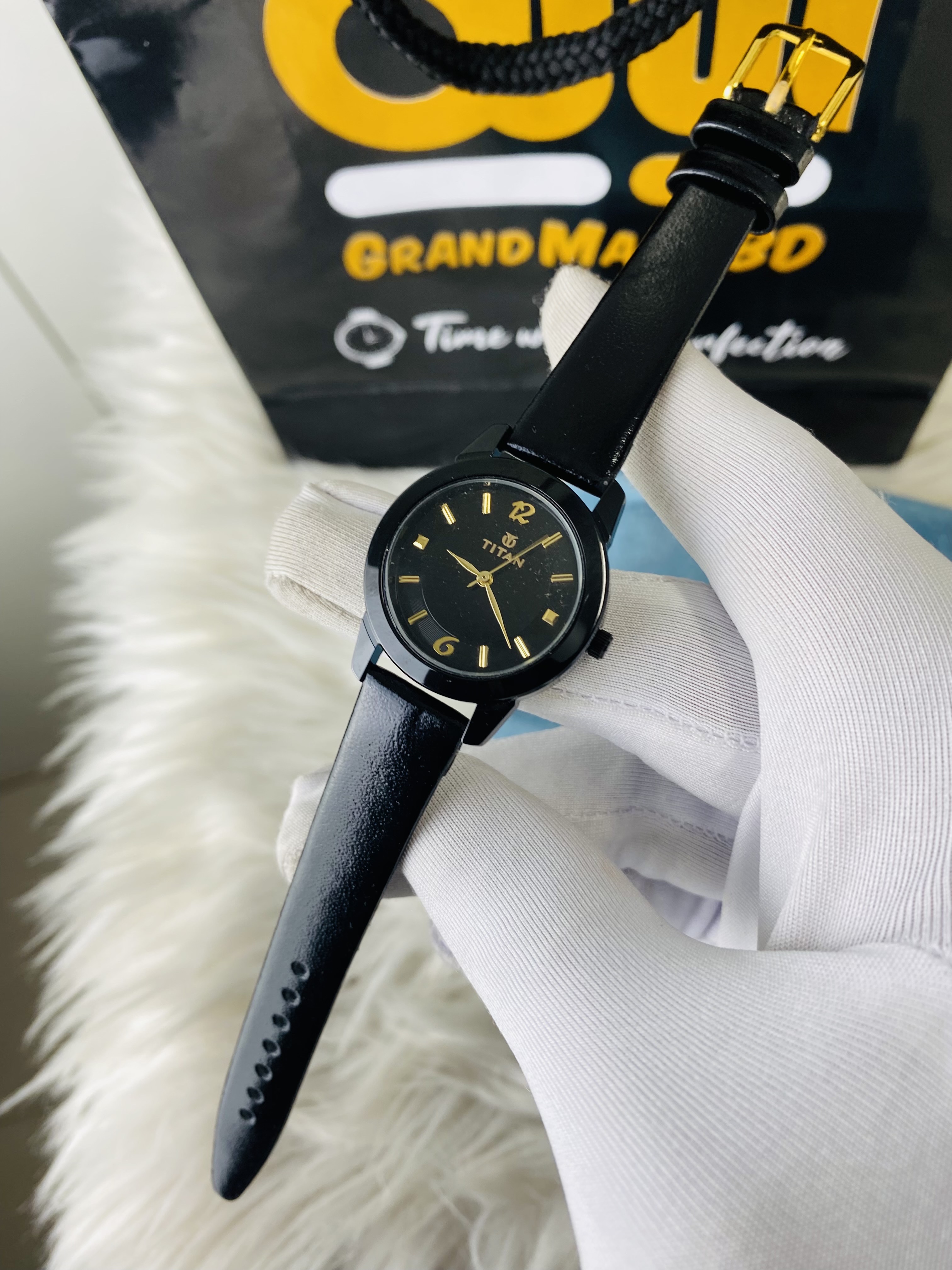 TITIAN || GIRLS LEATHER WATCH