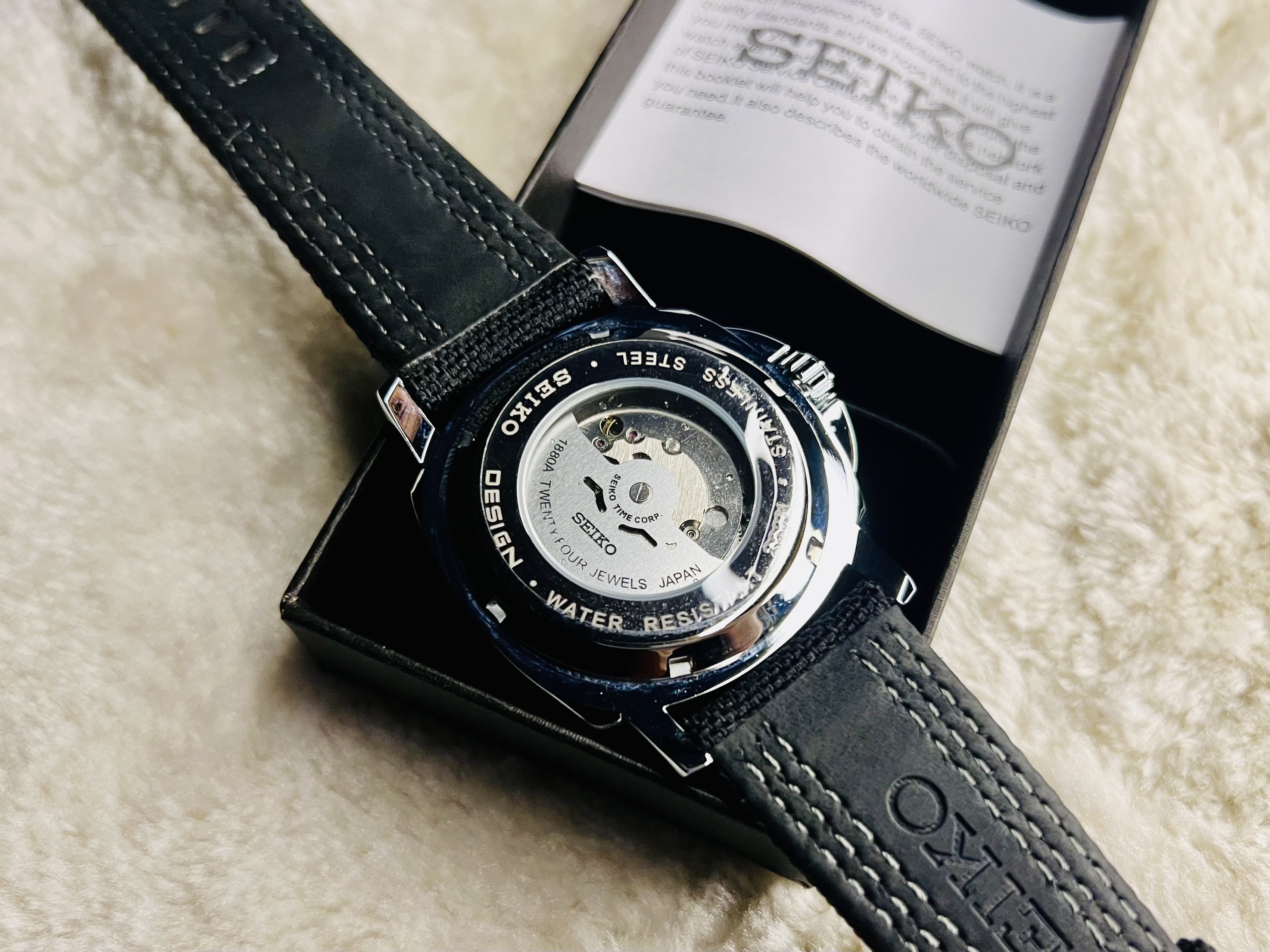 Seiko Mod 5 Sports 1880A Automatic Watch (Black) thumbnail 2