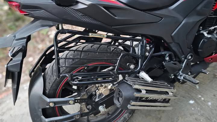 Premium Sharee Gourde  (Right Side) For Honda Hornet 2.0 & Hornet_img_2