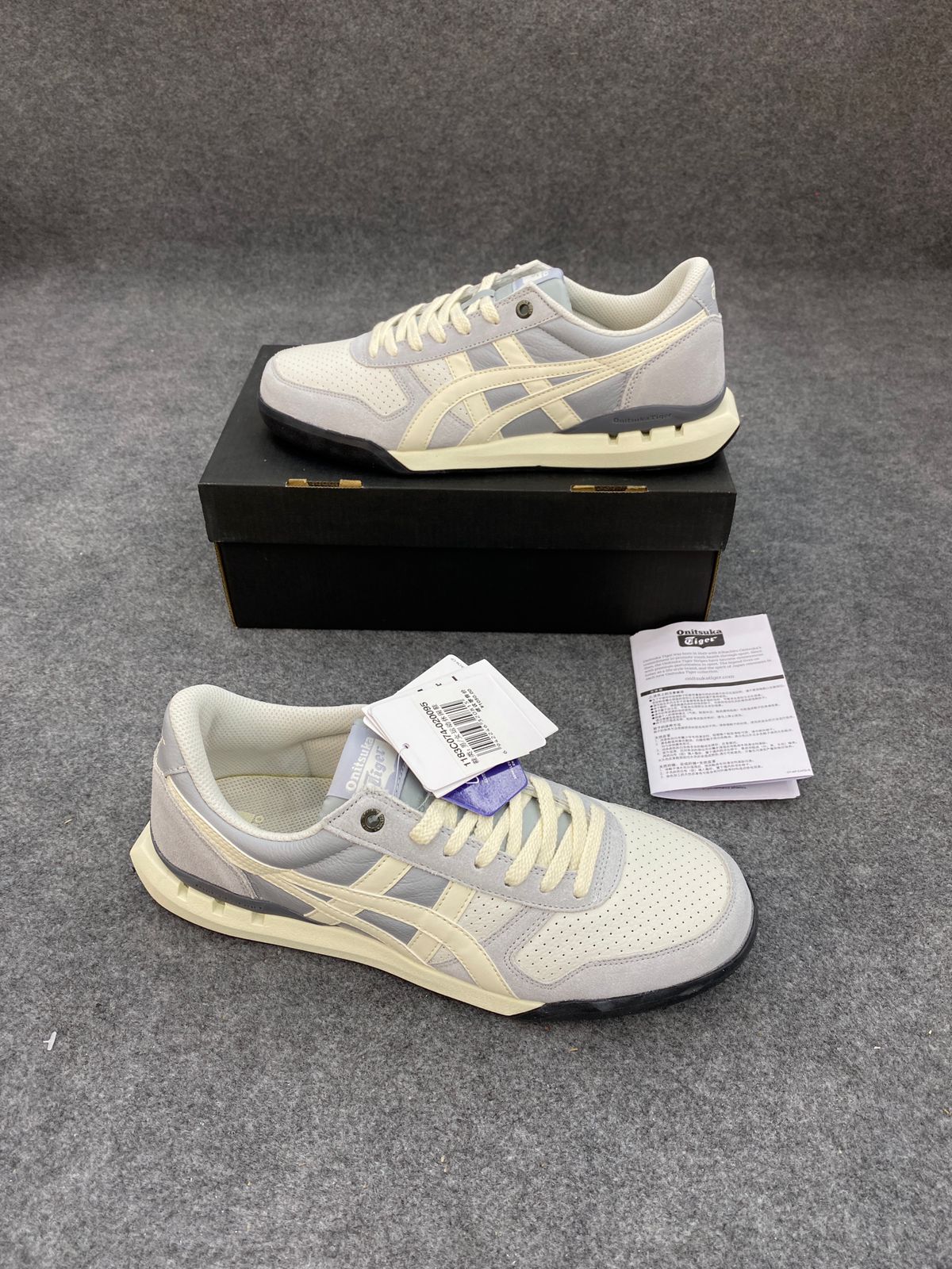 Onitsuka Tiger Ultimate 81 EX