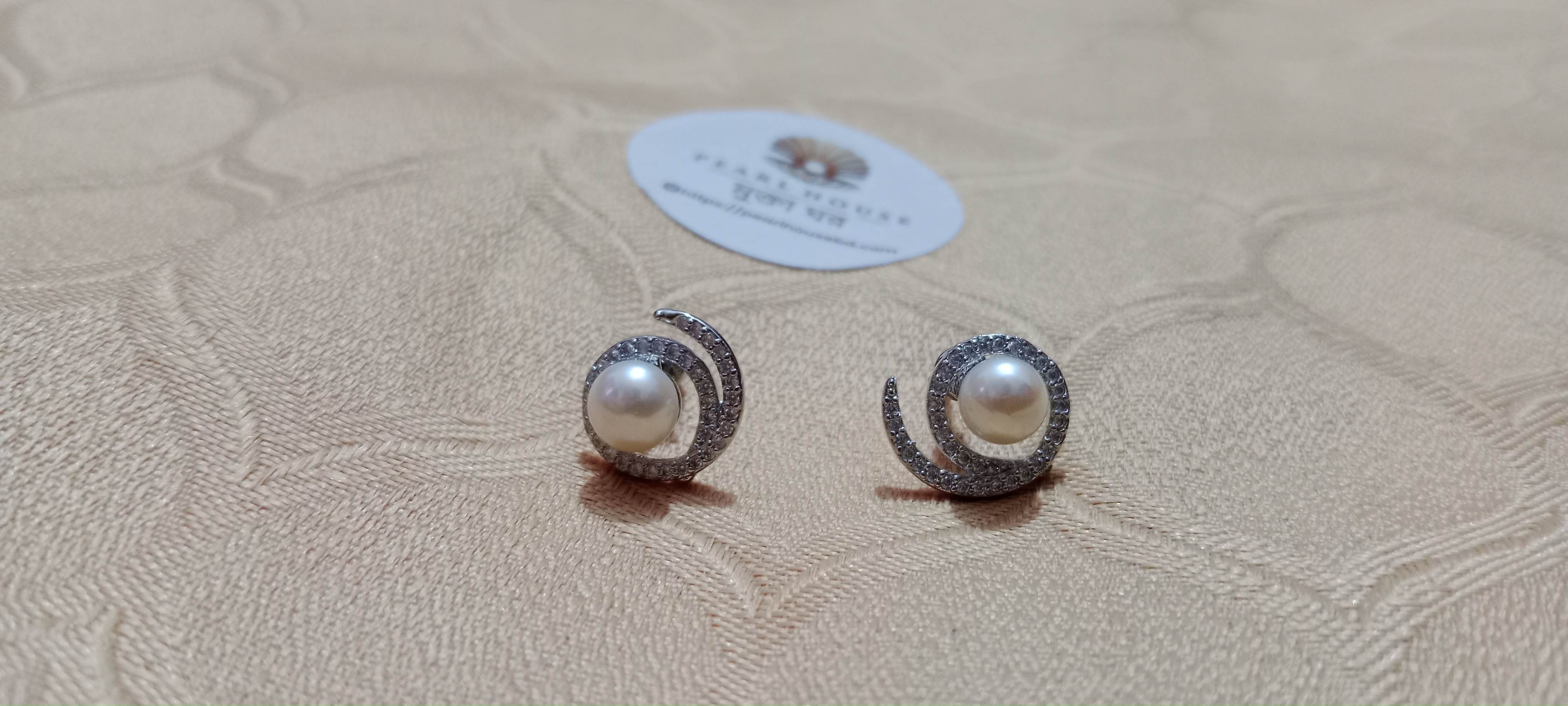 Exclusive Pearl Ear Ring_img_1