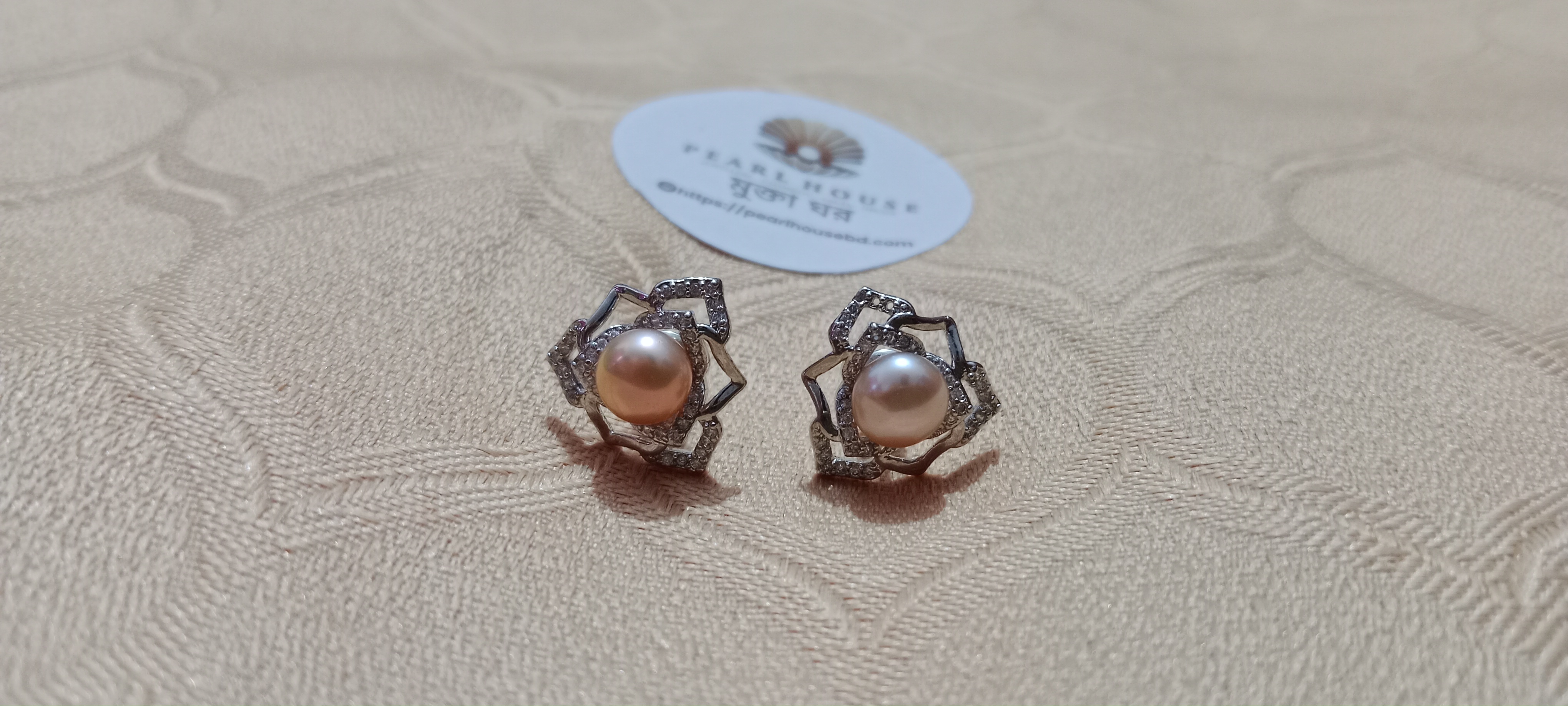Exclusive Pearl Ear Ring_img_2