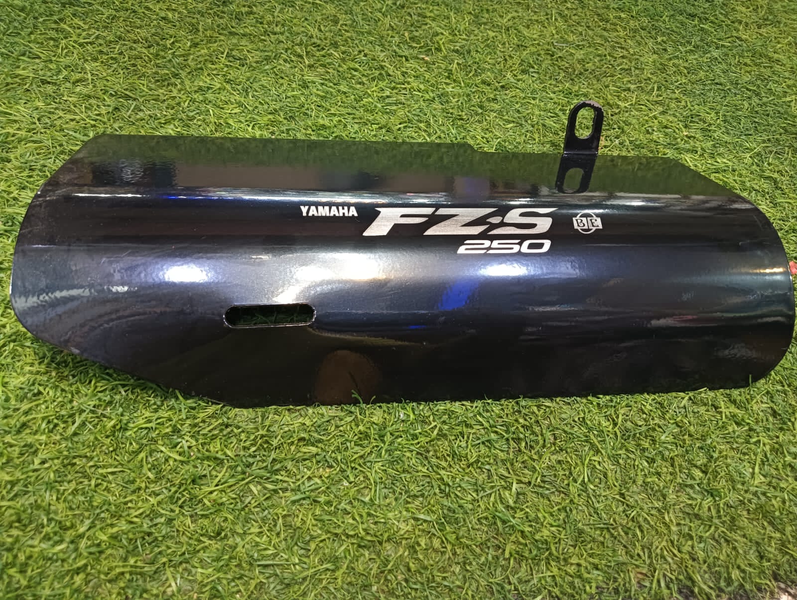 Premium Black Silencer Gourde For Yamaha FZ-25_img_0
