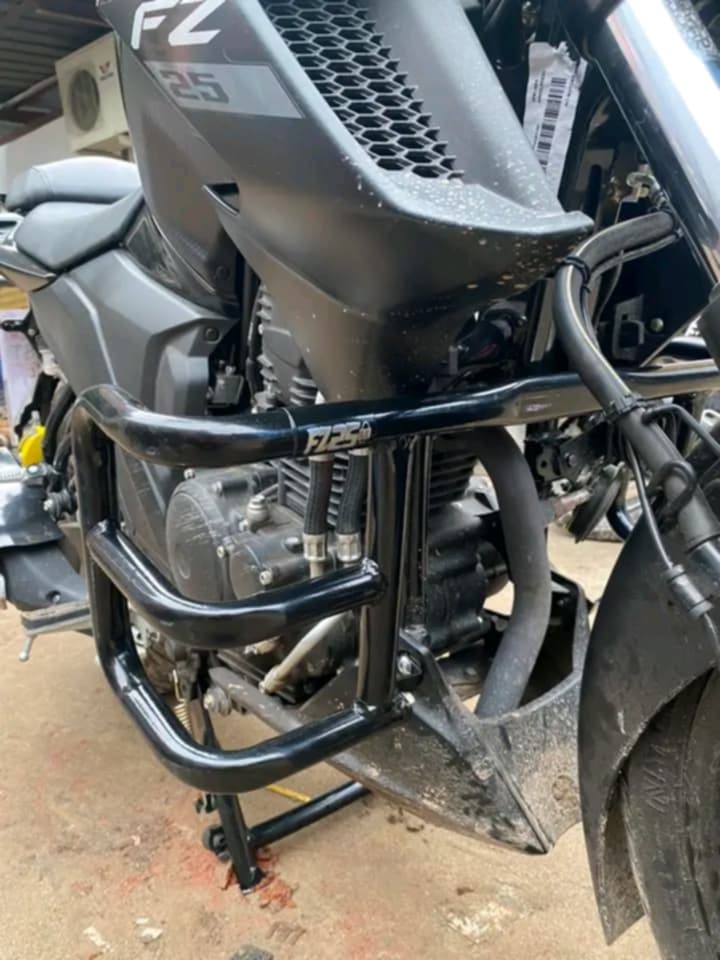 Premium Heavy Engin Gourde Bumper For Yamaha FZ-25_img_0