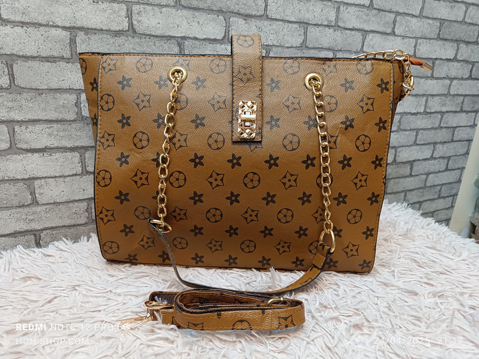 MIDDLE BUTTON FLOWER PRINT