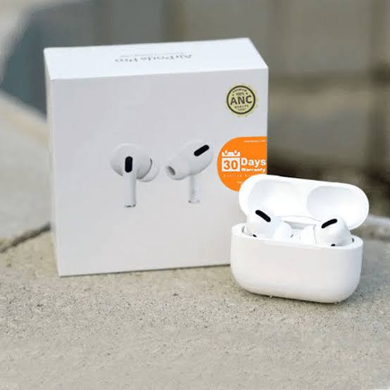 Apple AirPods Pro (1st Gen) Dubai version._img_0