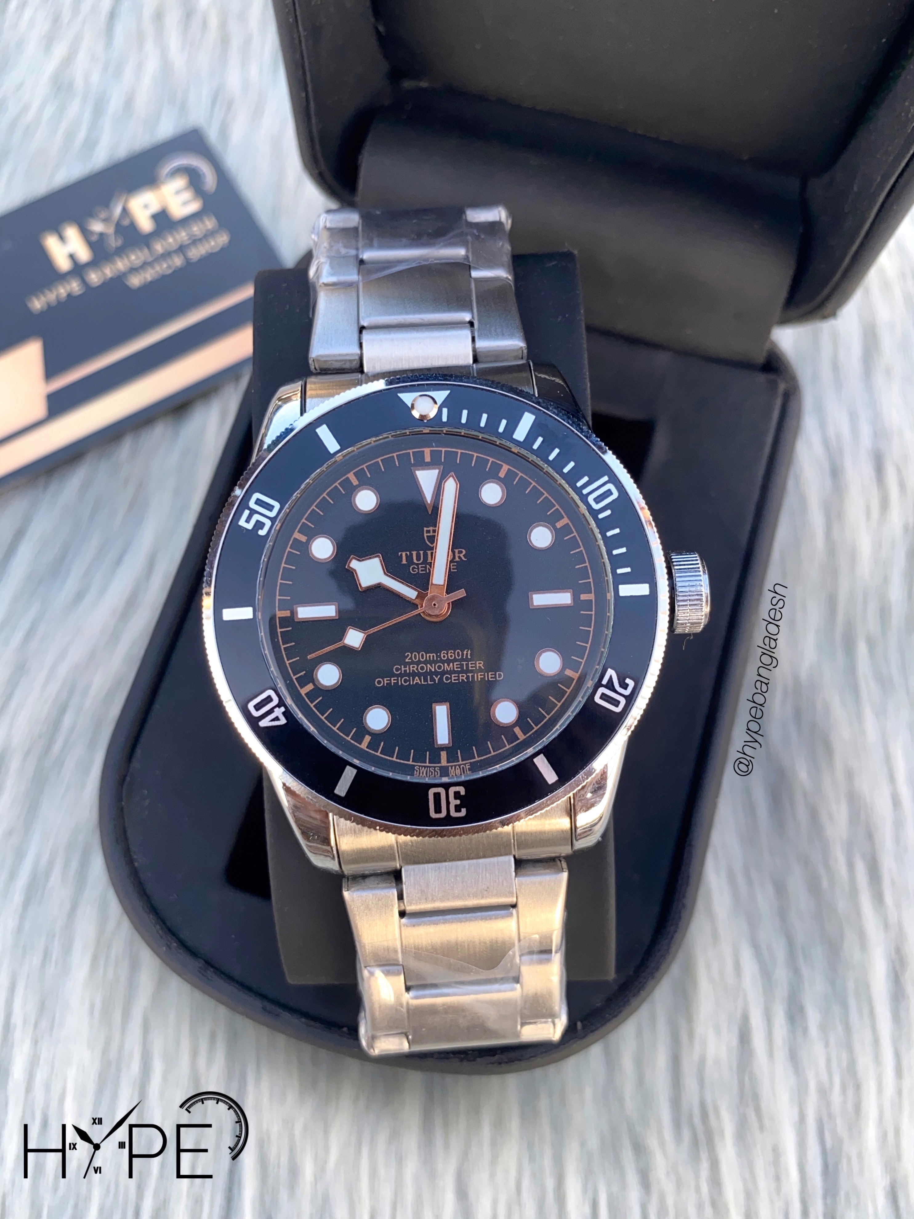TUD0R Quartz (Black Bezel)