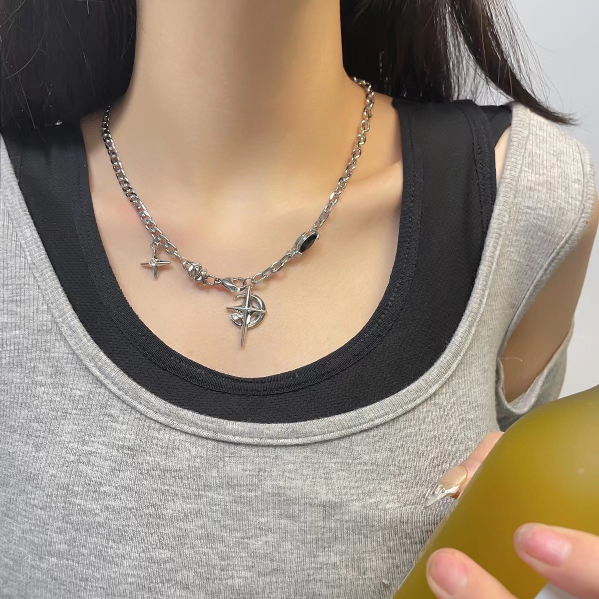 Black gem star European and American hip-hop street unisex necklace - Image 3