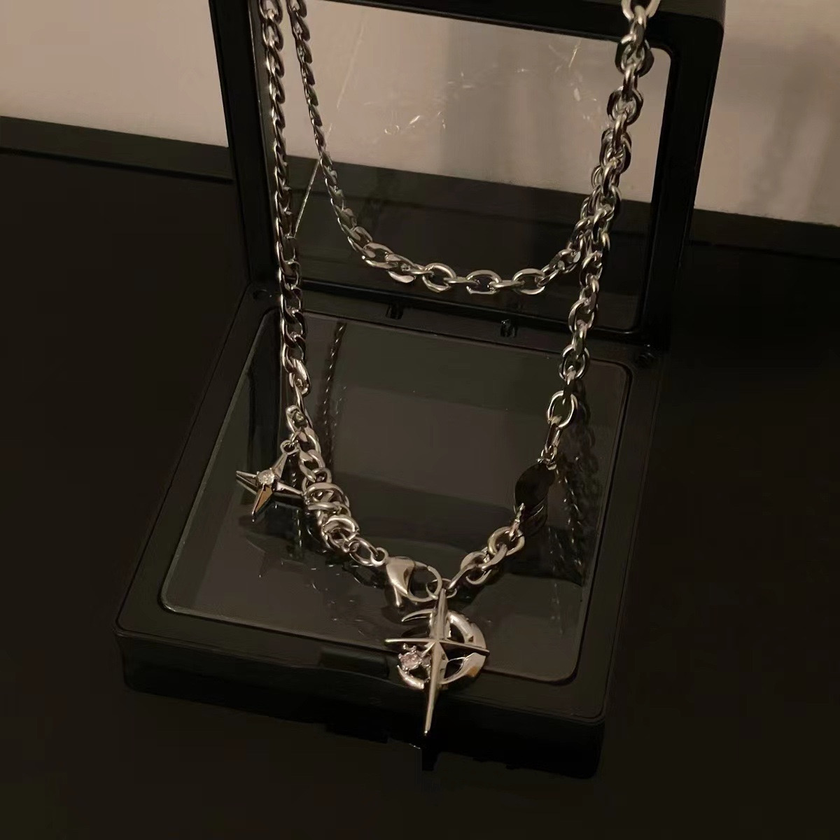 Black gem star European and American hip-hop street unisex necklace - Image 5