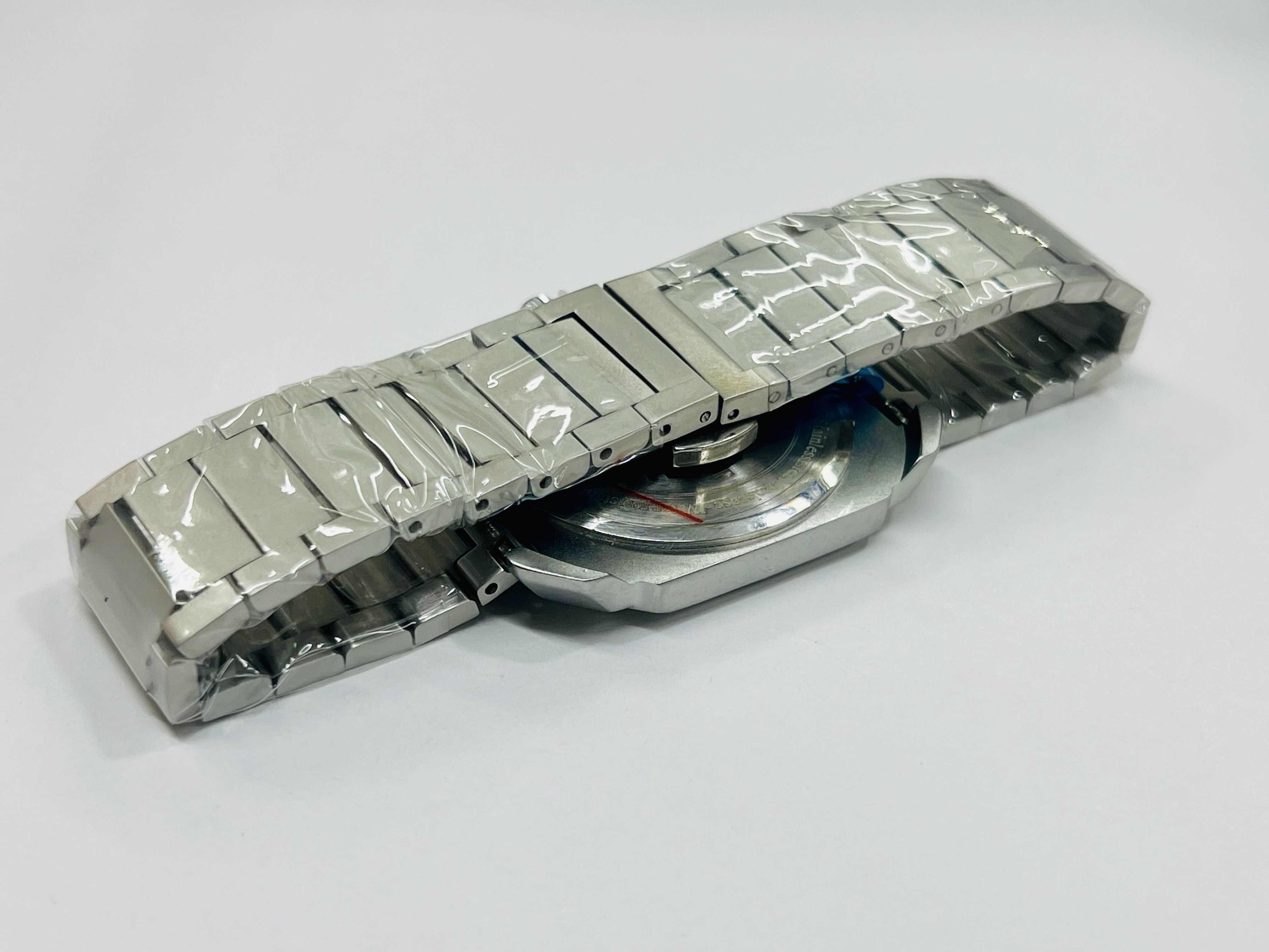 Universe Point Thin Watch thumbnail 2