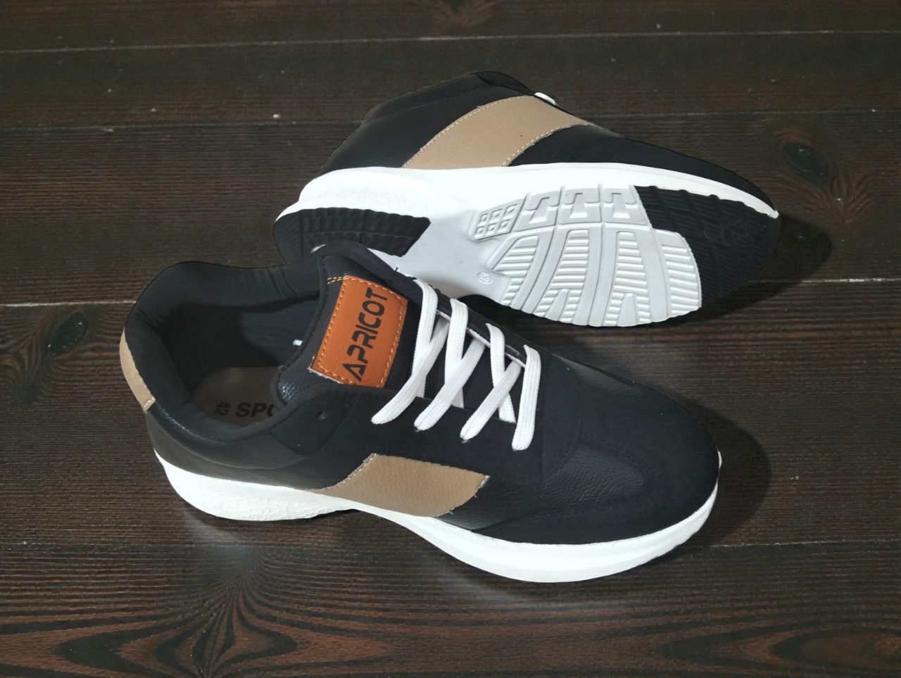 Premium Fashionable Sneakers (ADS-56)_img_6