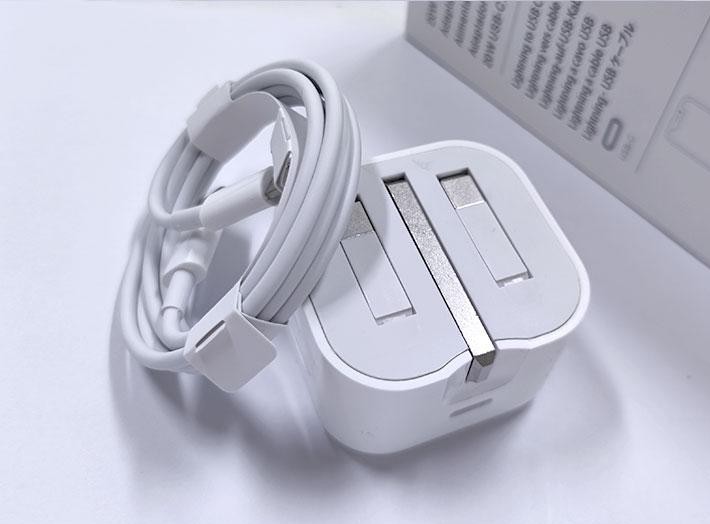 Apple 20W USB-C Power Adapter + USB-C to Lightning Cable_img_1