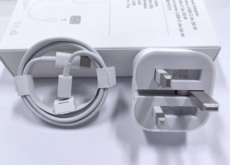 Apple 20W USB-C Power Adapter + USB-C to Lightning Cable_img_2