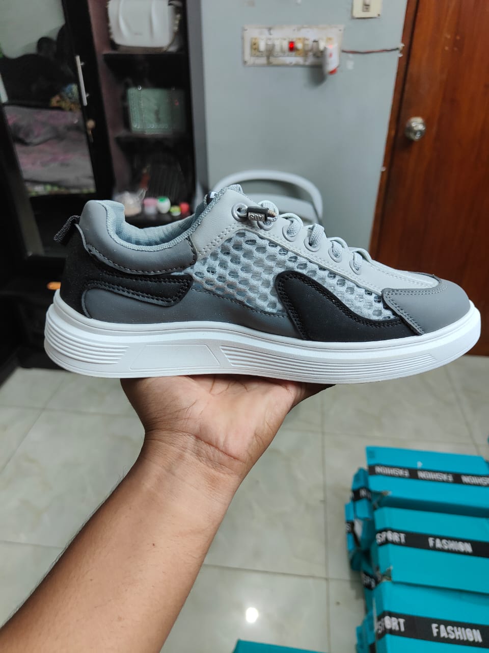 Sneakers_img_2