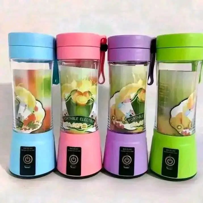 USB Rechargeable Portable Juicer / Blender