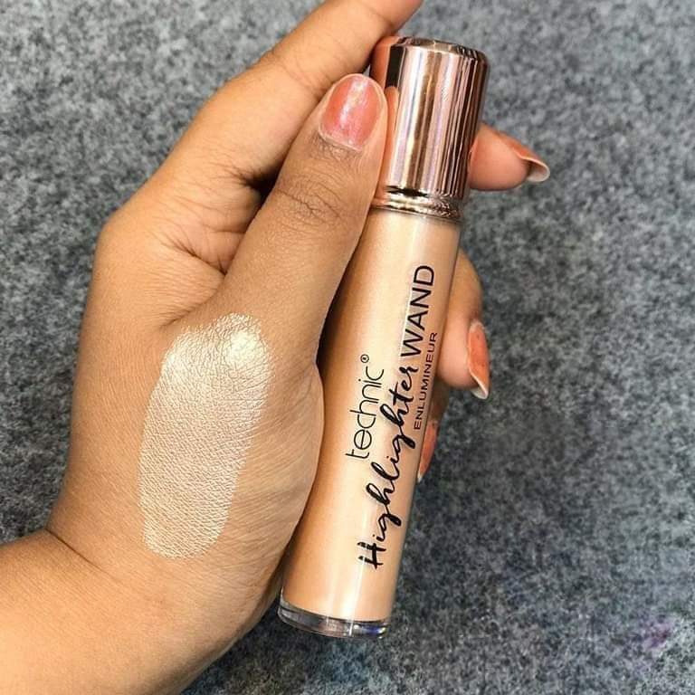 Technic Liquid Highlighter Wand Enlumineur_img_2
