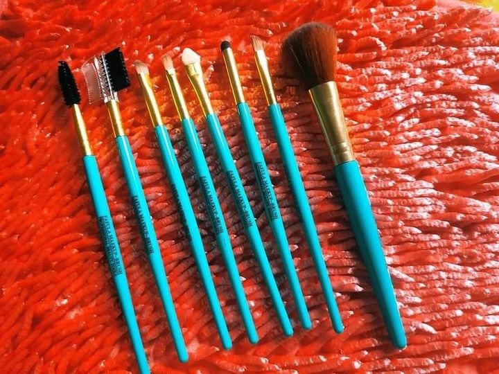 Fafula 8 pcs makeup Brush set