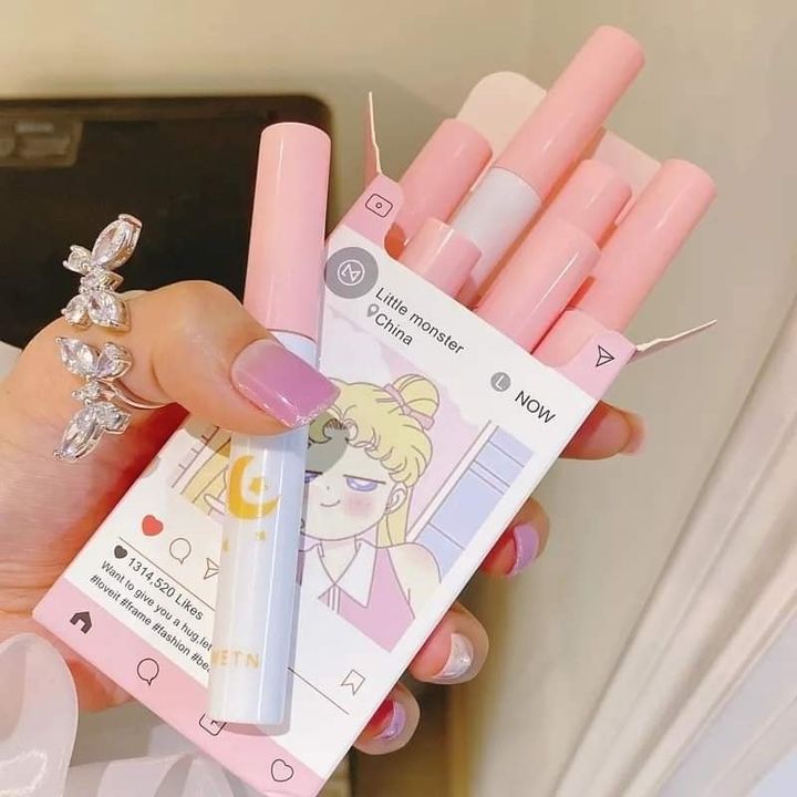Little Monster 8pcs Cigarette Style Lipstick Set