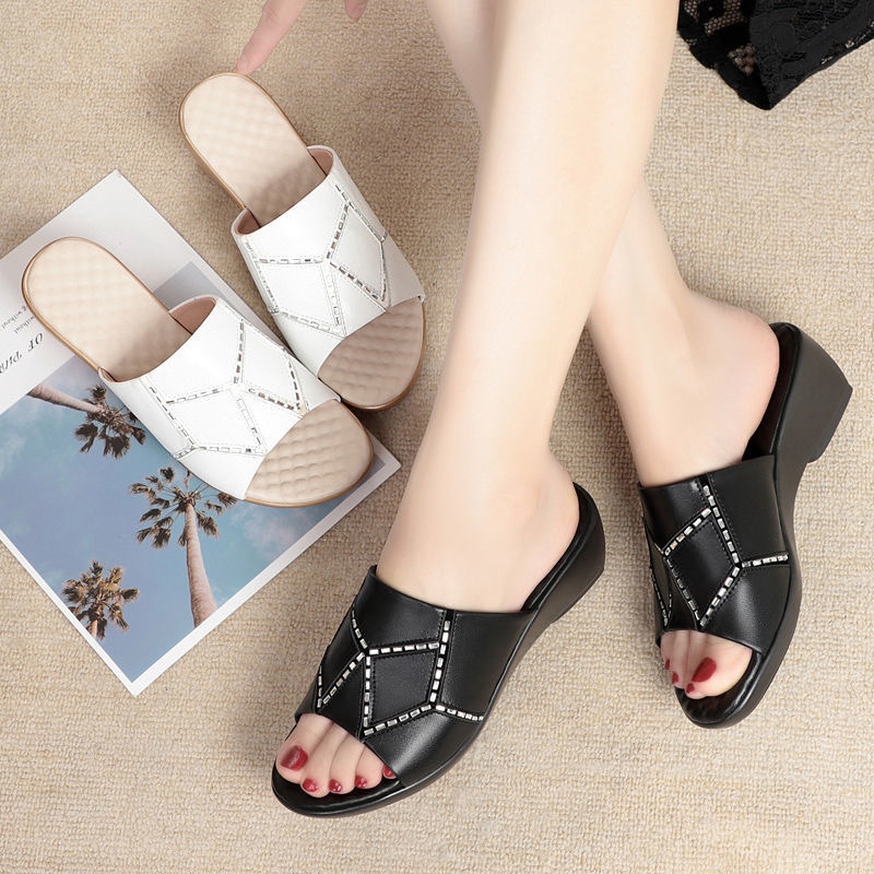 Women’s Slippers